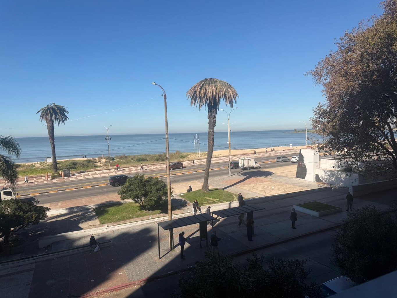 Alquiler apartamento 3 dormitorios + servicio Pocitos
