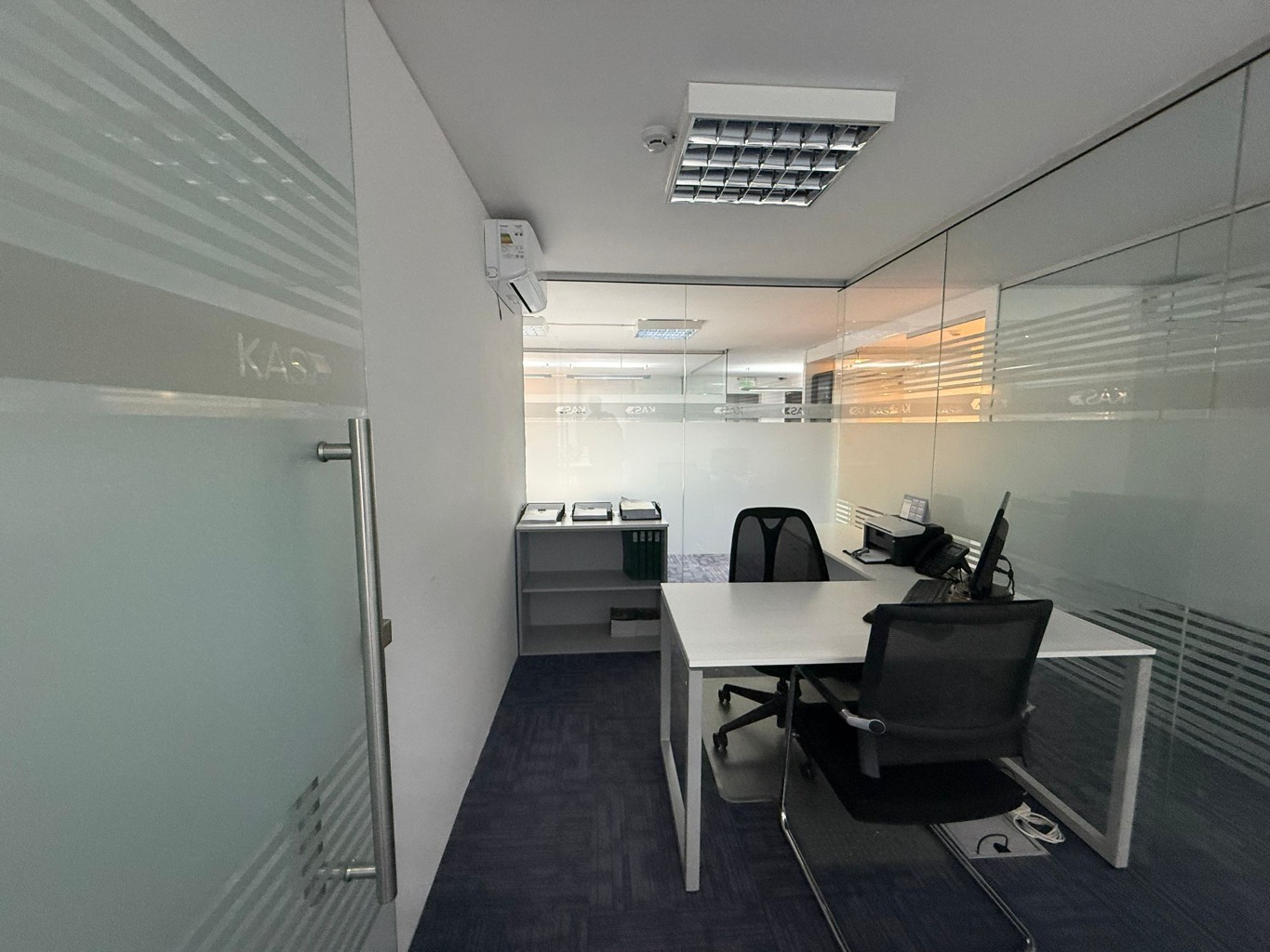 Alquiler Oficinas Punta carretas 270mts cubiertos 4 garages seguridad 24hs · Foto 11