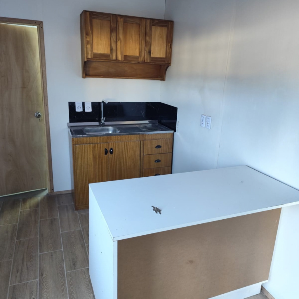 Alquiler en El Pinar un dormitorio con deck  parrillero y patio techado · Foto 8