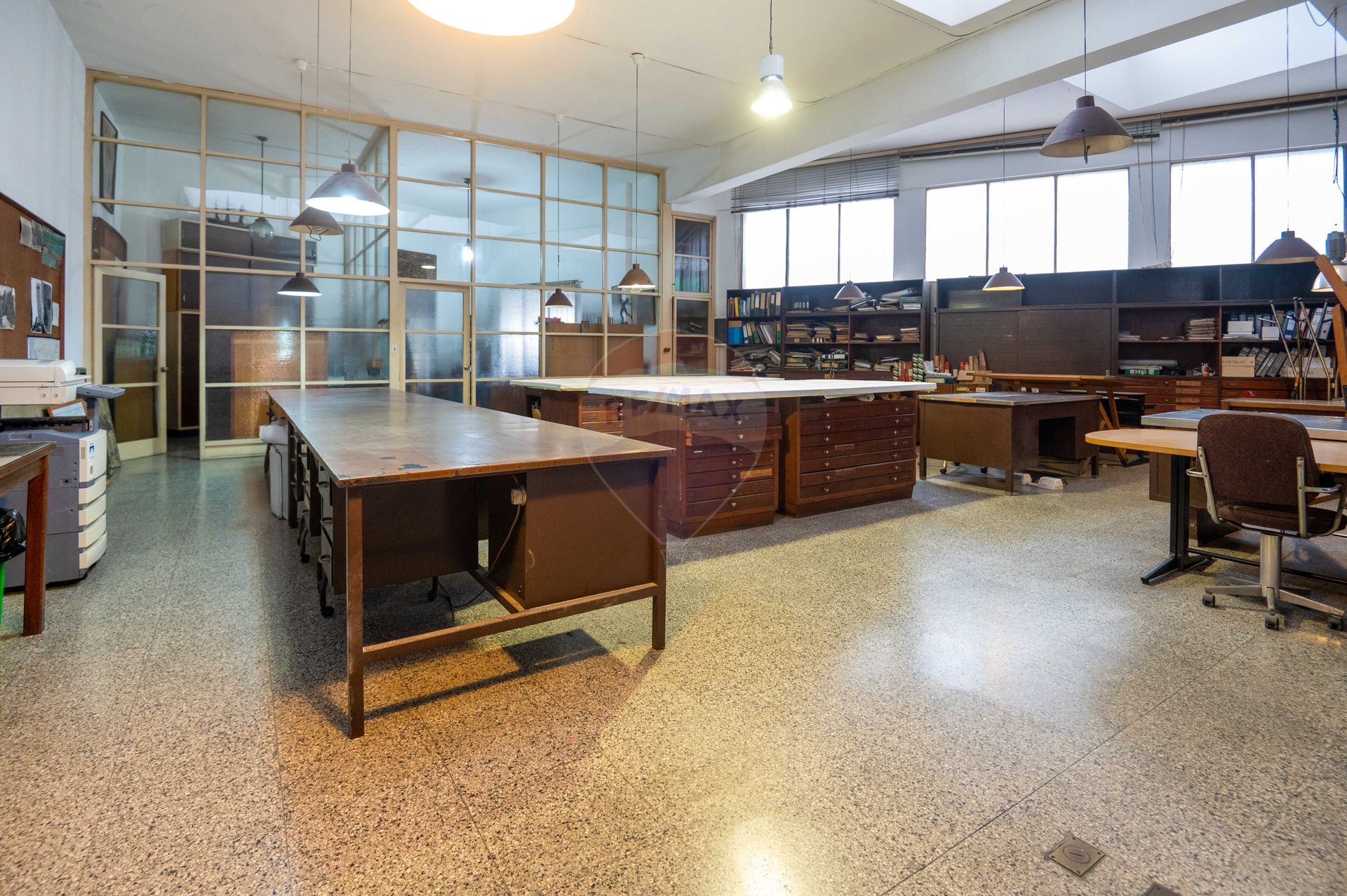 ALQUILER LOCAL COMERCIAL AVENIDA LIBERTADOR CENTRO · Foto 9