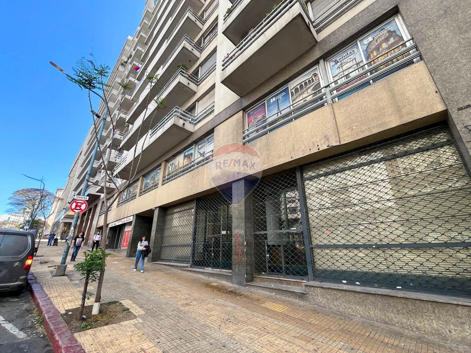 ALQUILER LOCAL COMERCIAL AVENIDA LIBERTADOR CENTRO · Foto 3
