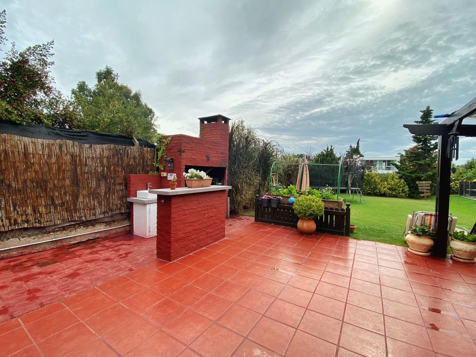 ALQUILER CASA EN BARRIO PRIVADO CON PISCINA · Foto 8