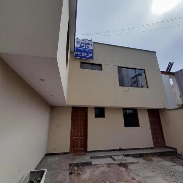 Casa en alquiler en Surquillo