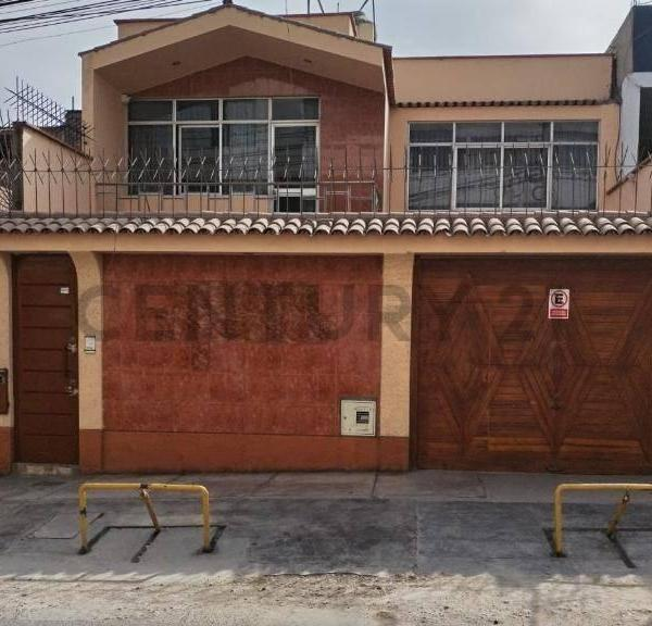 Casa en venta en Los Olivos