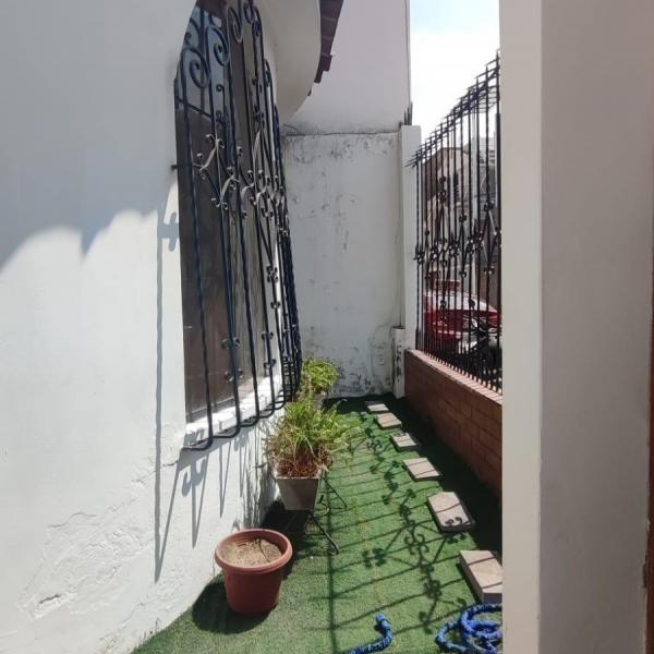 Casa en venta en José Luis Bustamante y Rivero