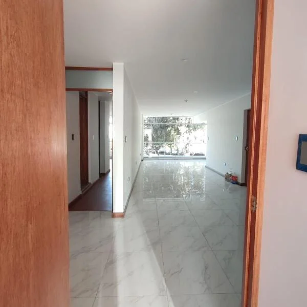 Departamento en venta en José Luis Bustamante y Rivero