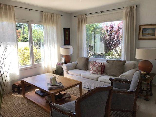 Casa en alquiler de 4 ambientes en Barra de Carrasco