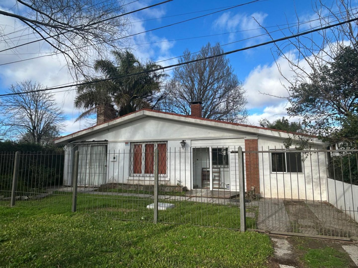 Casa en alquiler de 5 ambientes en Parque Carrasco