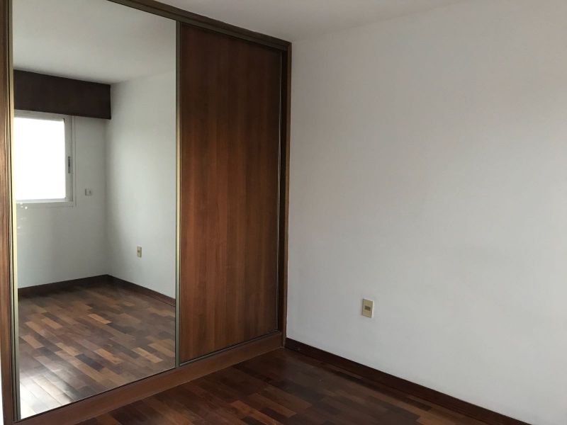 Apartamento de 2 dormitorios sobre rambla de Punta Gorda, UY · Foto 12