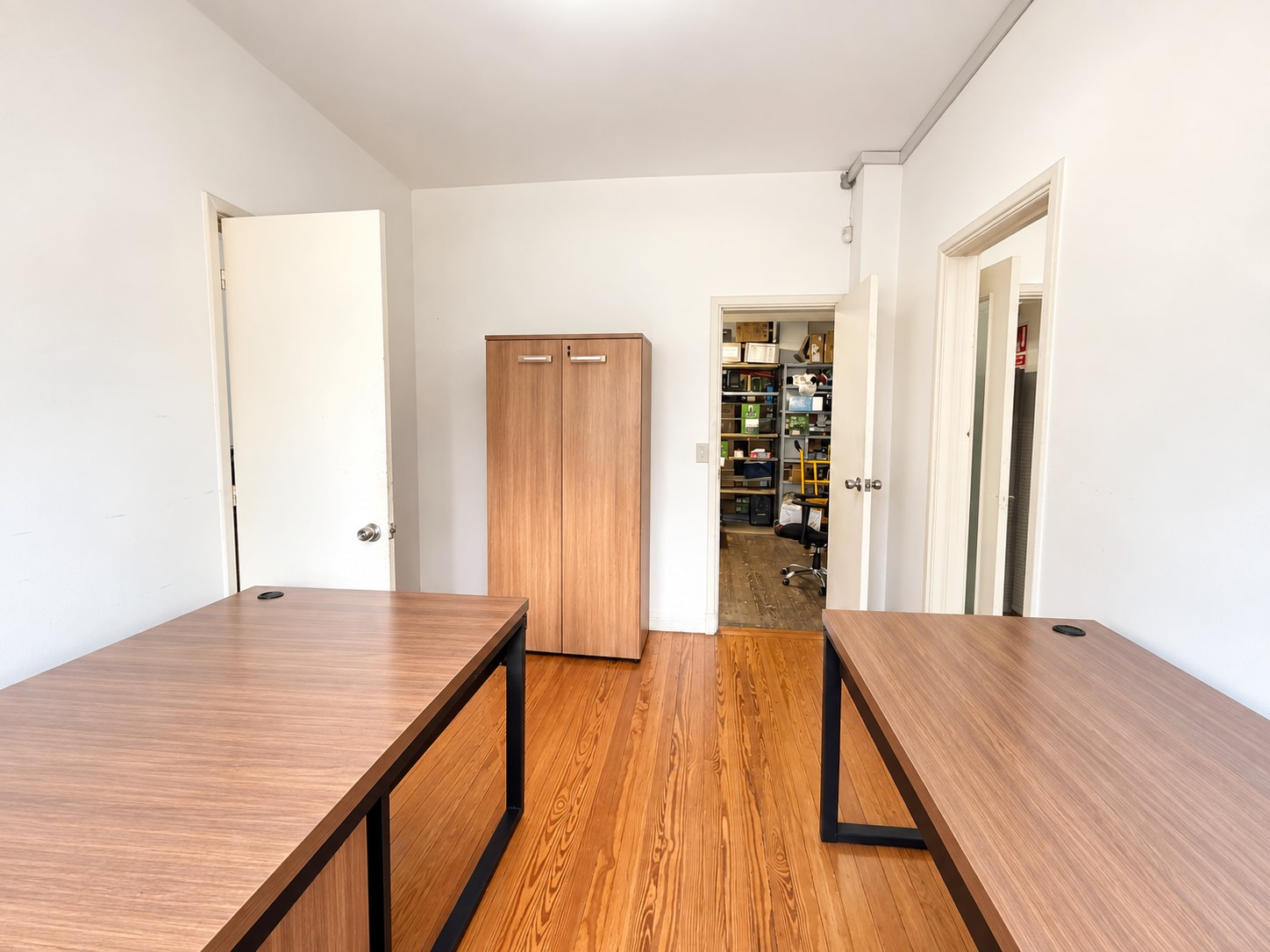Local comercial en alquiler en Centro – amplio salón, oficinas y depósitos · Foto 9