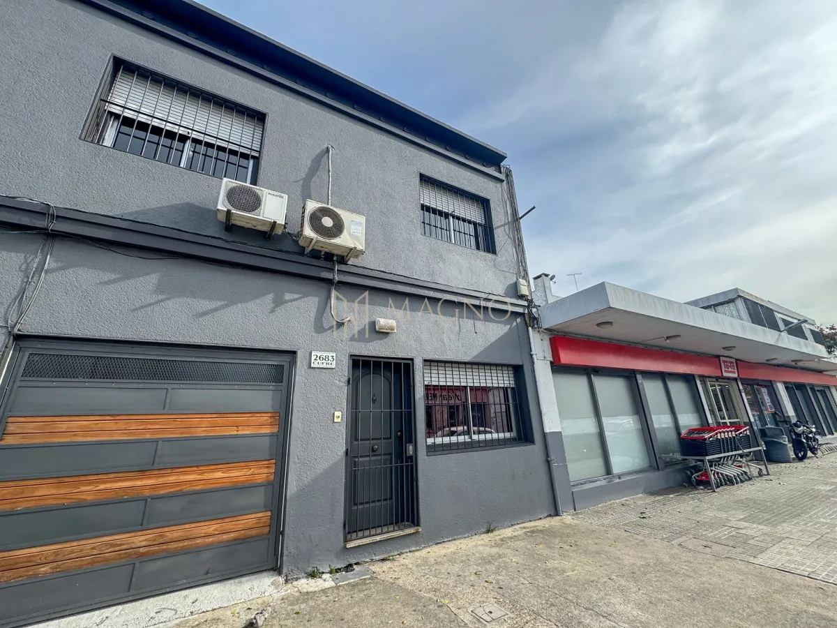 Casa En Alquiler En La Comercial Con Garage