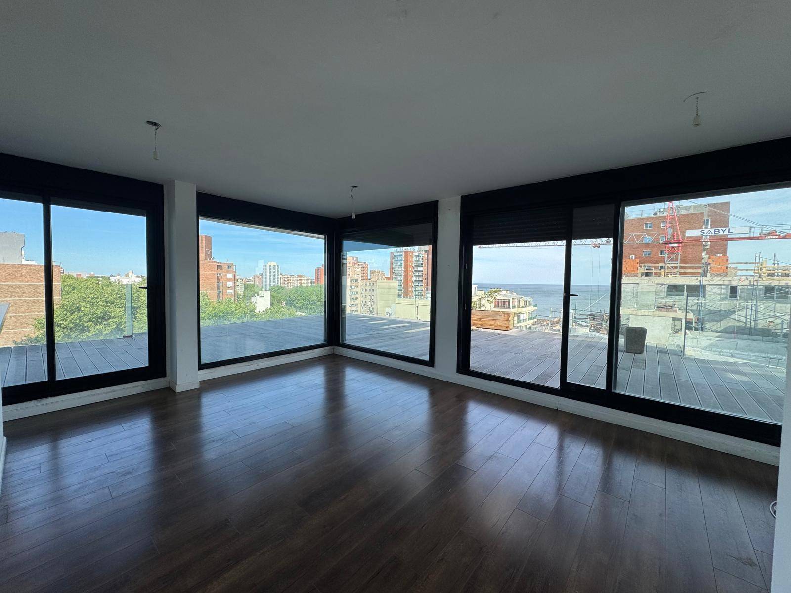 ALQUILER APARTAMENTO 2 DORMITORIOS, AMPLIA TERRAZA · Foto 1