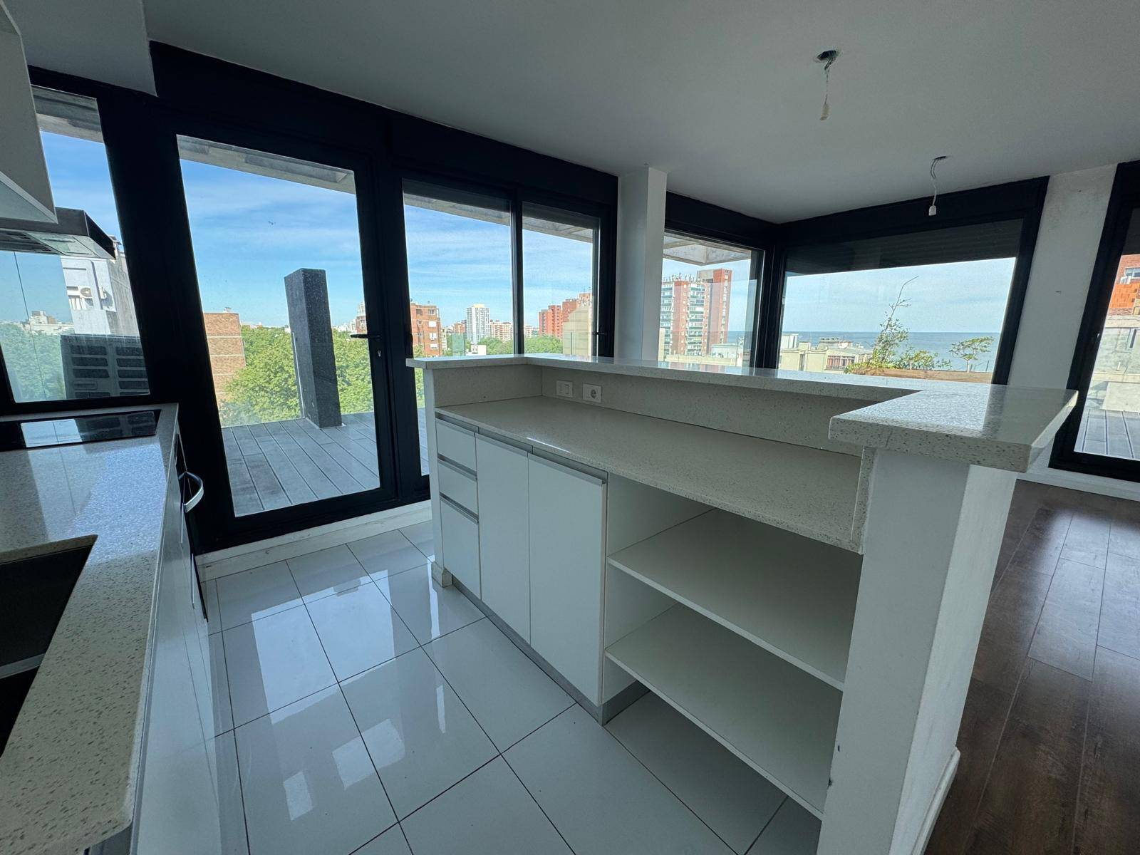 ALQUILER APARTAMENTO 2 DORMITORIOS, AMPLIA TERRAZA · Foto 5