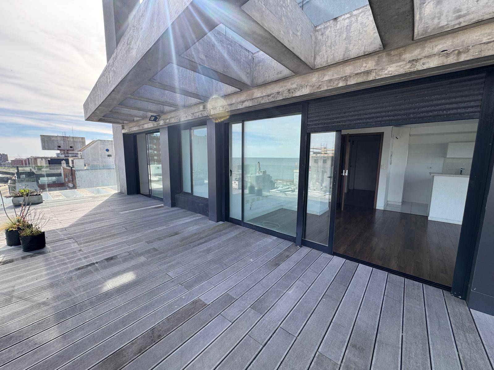 ALQUILER APARTAMENTO 2 DORMITORIOS, AMPLIA TERRAZA · Foto 2