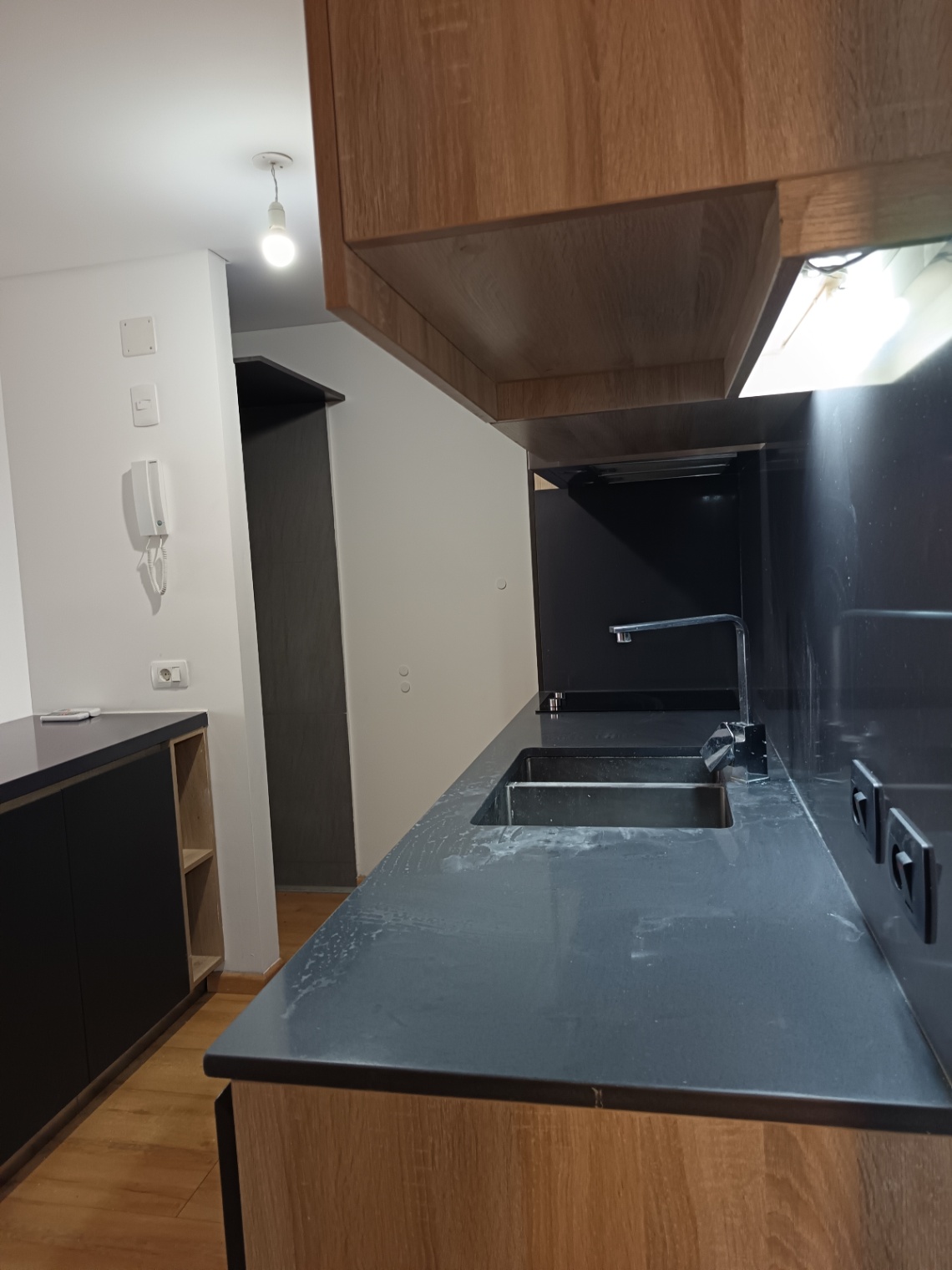 ALQUILER APARTAMENTO UN DORMITORIO, BALCÓN CENTRO · Foto 4
