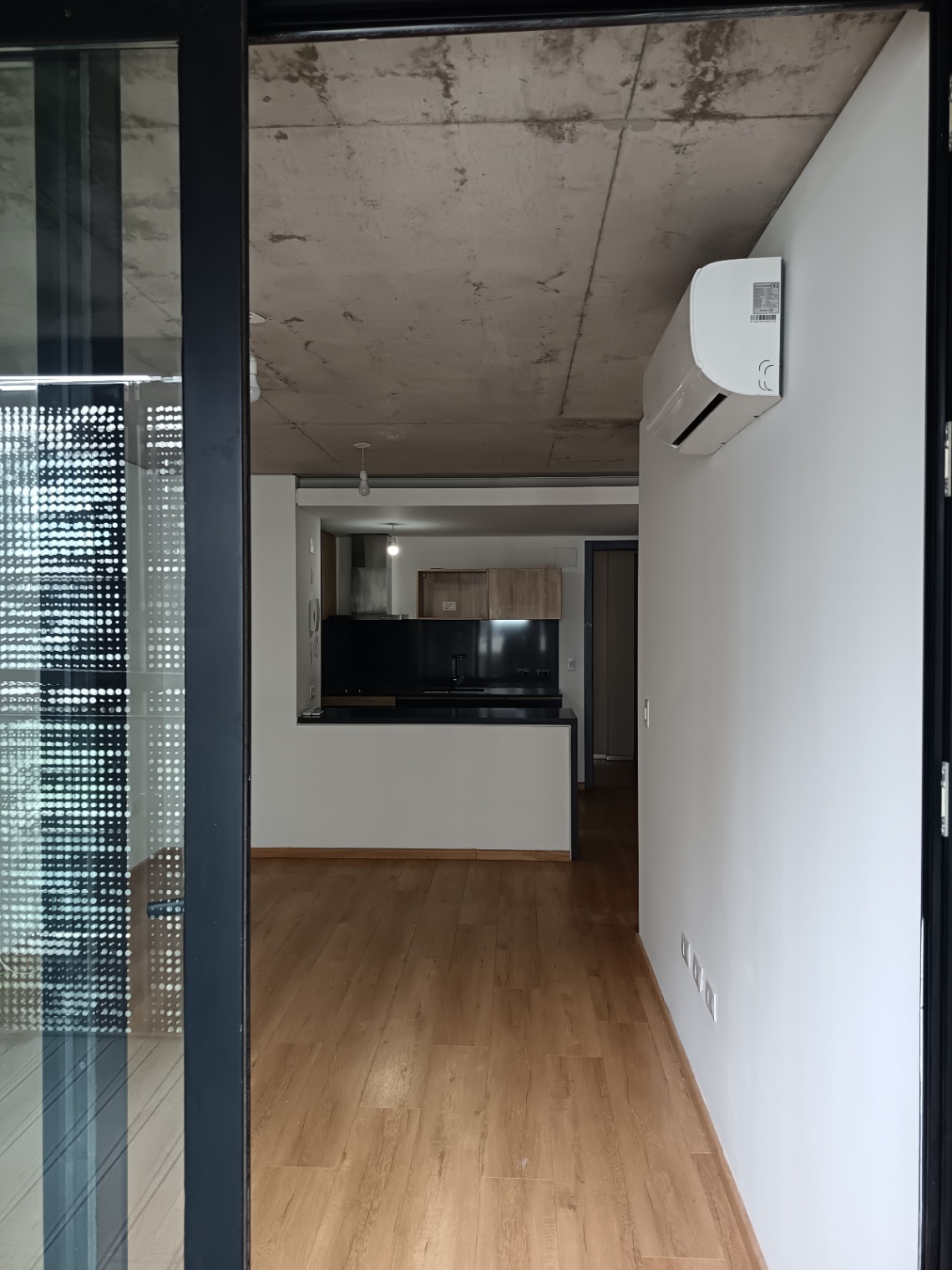 ALQUILER APARTAMENTO UN DORMITORIO, BALCÓN CENTRO · Foto 12