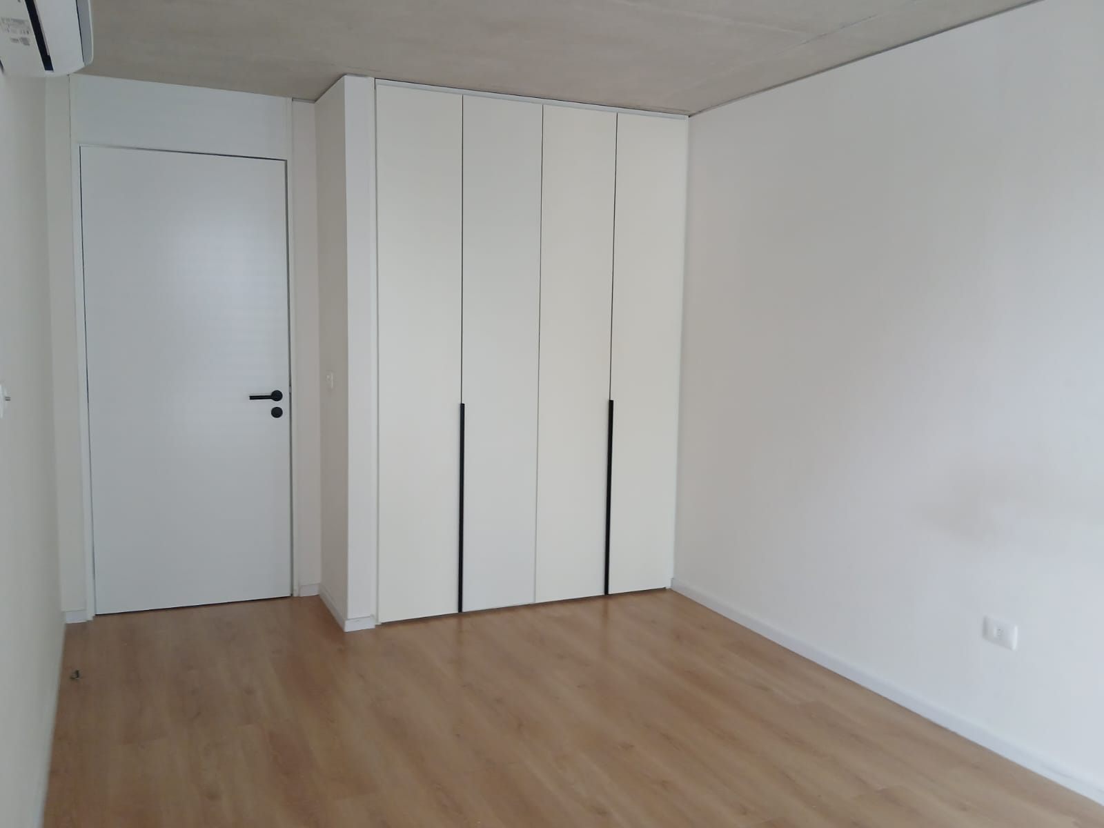 ALQUILER APARTAMENTO DOS DORMITORIOS, BALCÓN, PISCINA · Foto 9