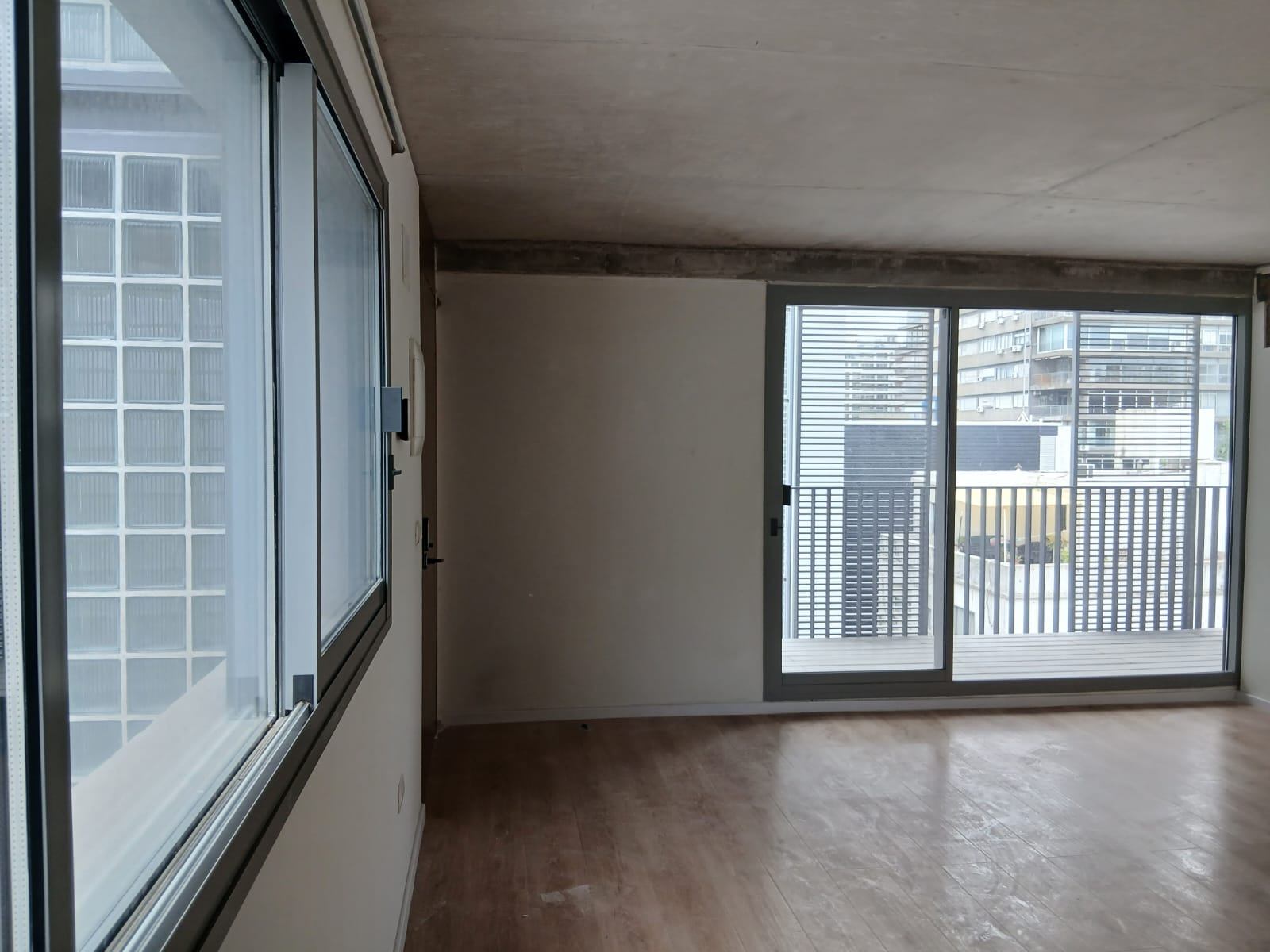 ALQUILER APARTAMENTO DOS DORMITORIOS, BALCÓN, PISCINA · Foto 2