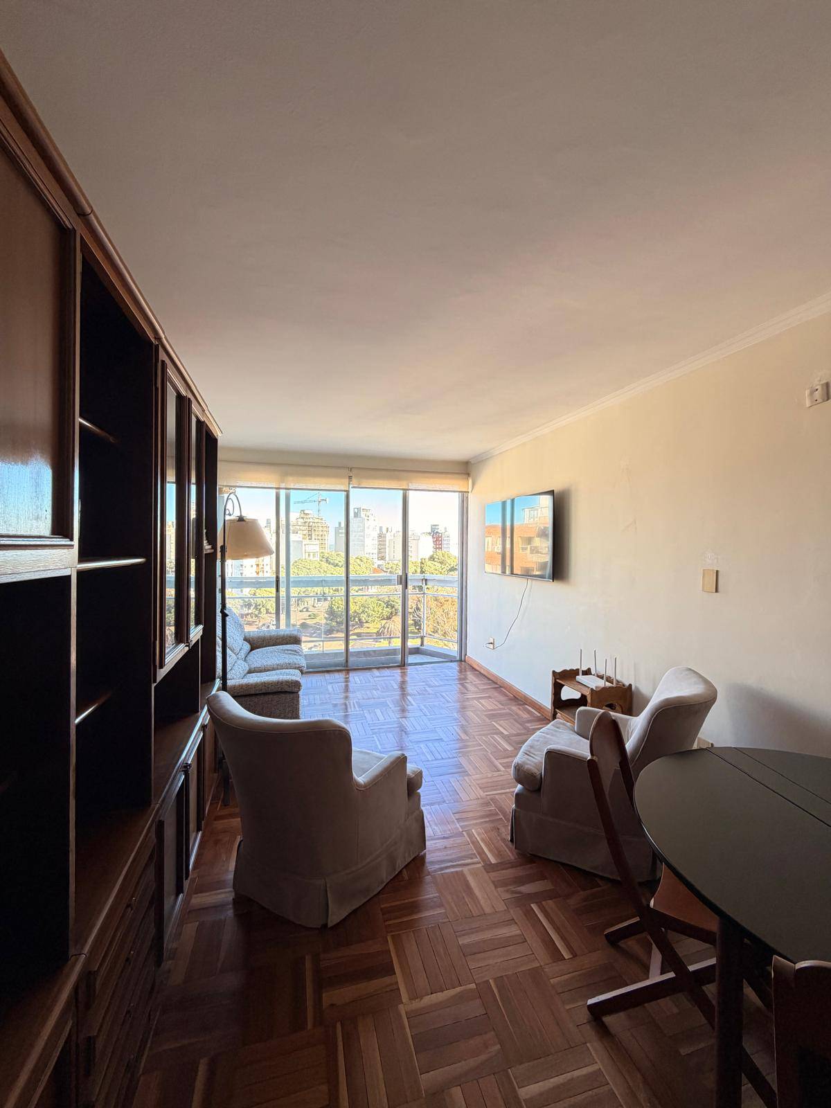 ALQUILER APARTAMENTO 2 DORMITORIOS,2 BAÑOS, GARAJE (OPC.AMOBLADO)PUNTA CARRETAS