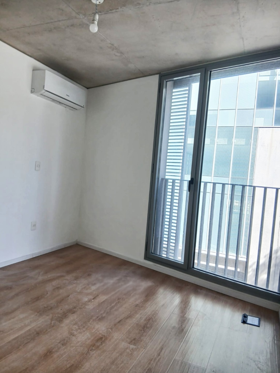 ALQUILER APARTAMENTO UN DORMITORIO, BALCÓN, PISCINA CENTRO · Foto 12