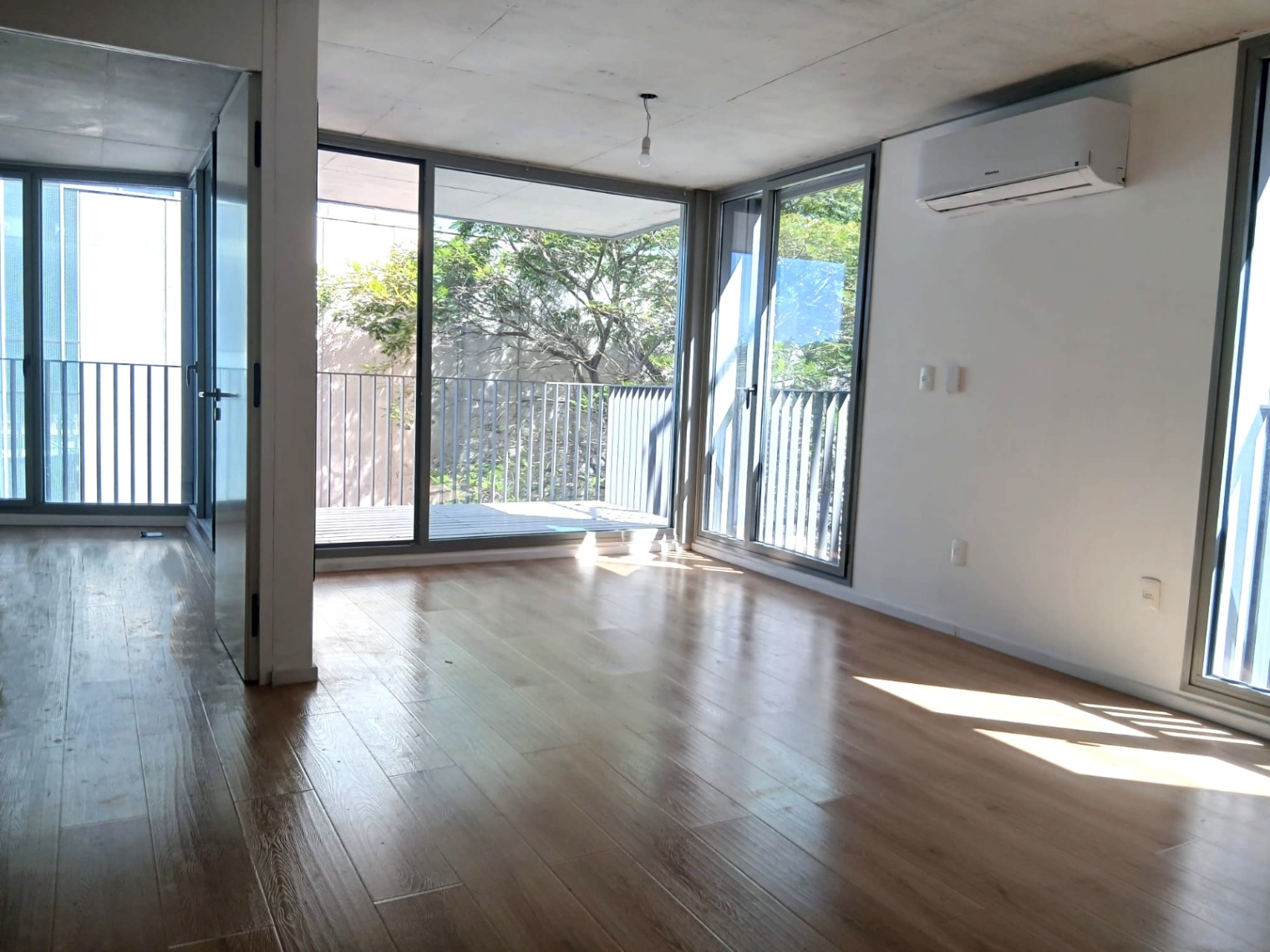 ALQUILER APARTAMENTO UN DORMITORIO, BALCÓN, PISCINA CENTRO · Foto 7