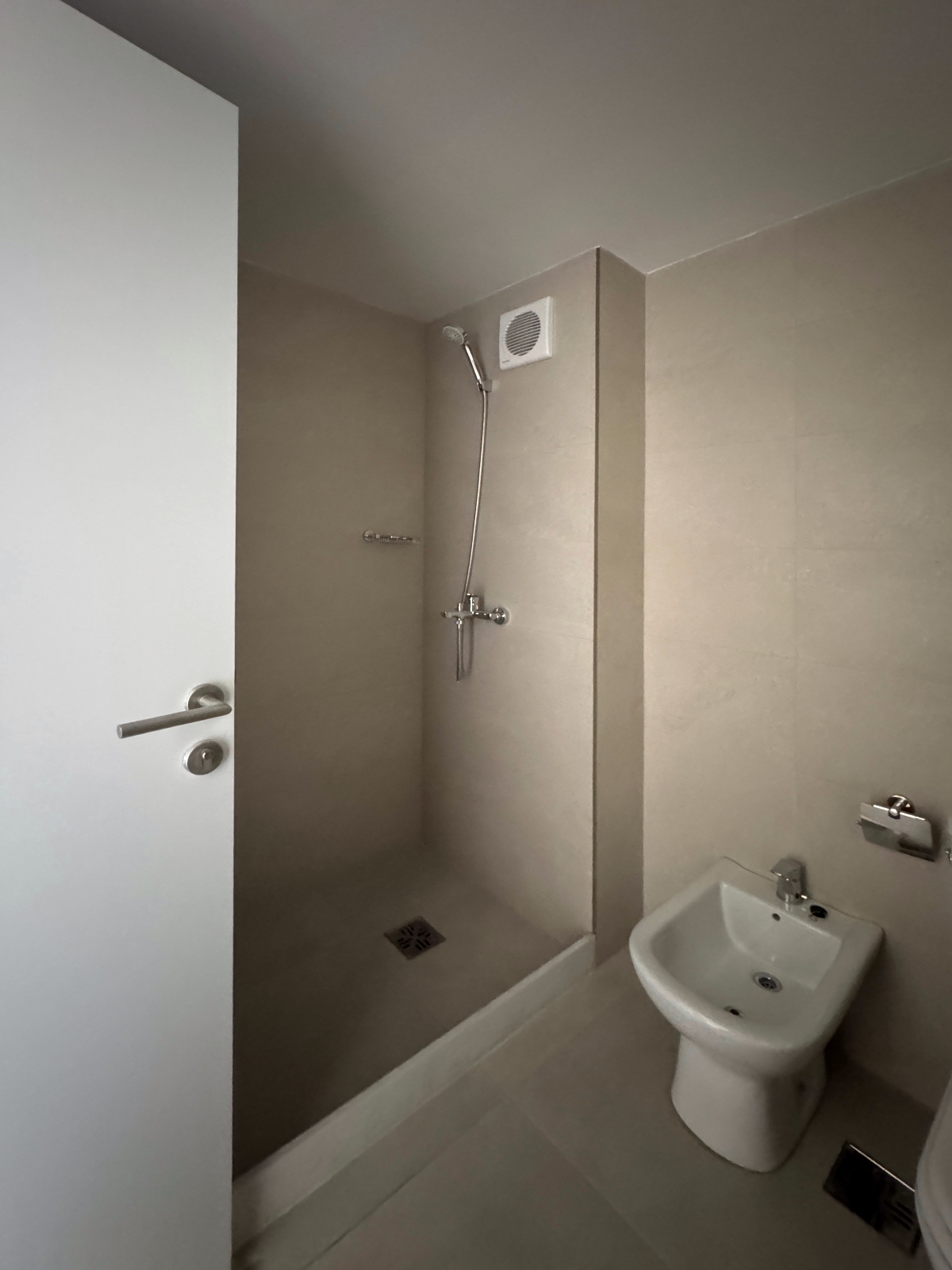 ALQUILER APARTAMENTO UN DORMITORIO, GARAJE, A ESTRENAR EN LA BLANQUEADA · Foto 7