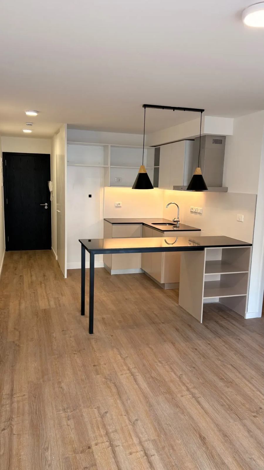 ALQUILER APARTAMENTO DOS DORMITORIOS, GARAJE EN EL CENTRO · Foto 1