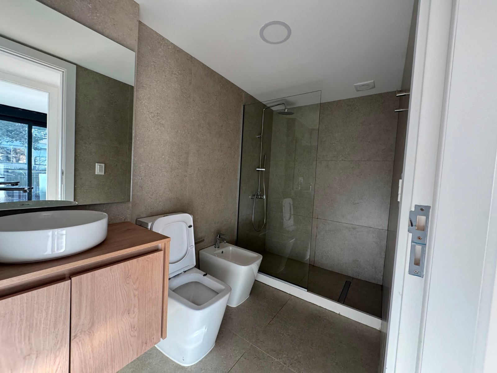 Apartamento de 1 dormitorio a estrenar con amplio balcón al frente Malvín · Foto 5