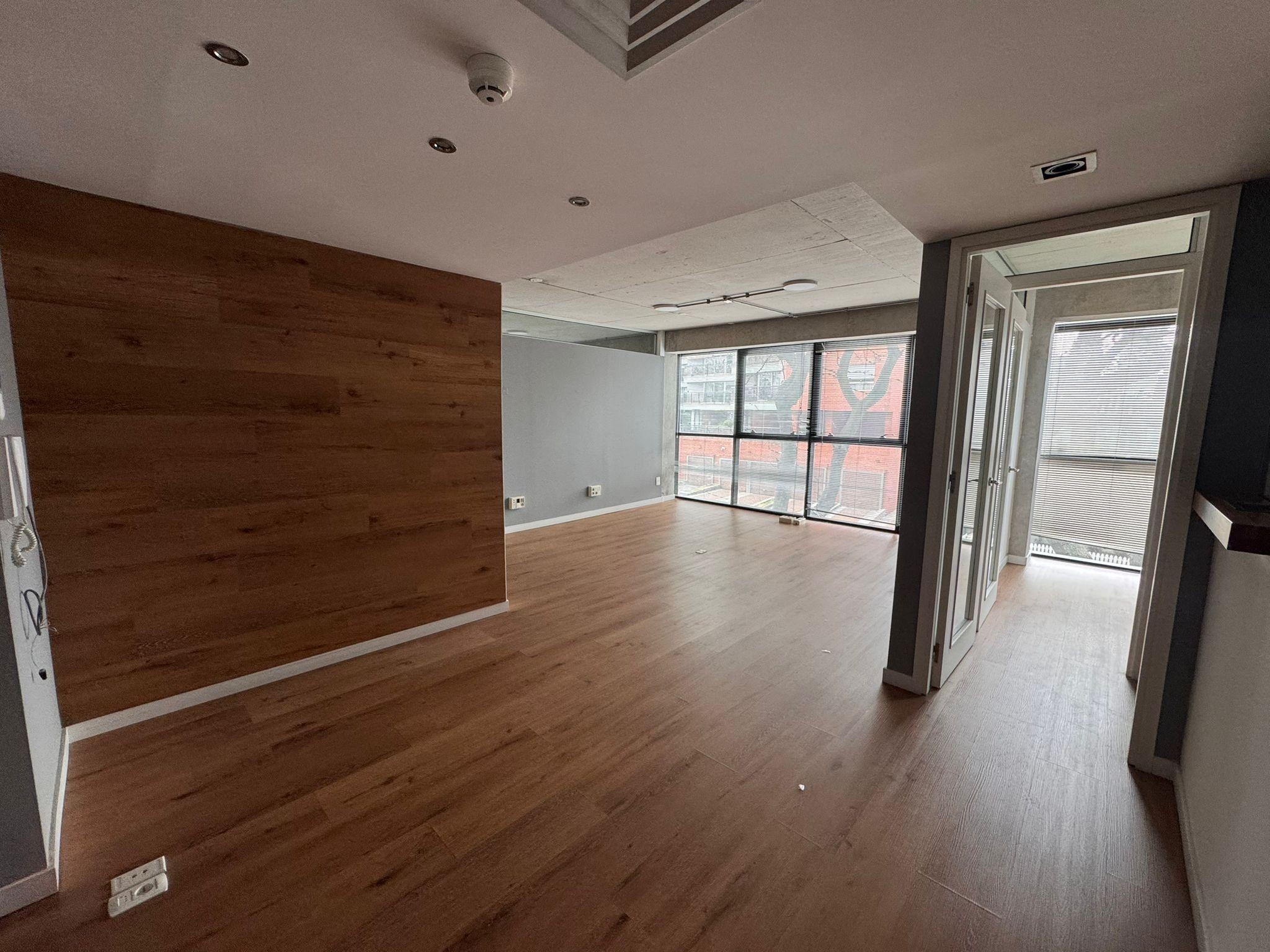 Oficina en alquiler en el Golf – Edificio corporativo