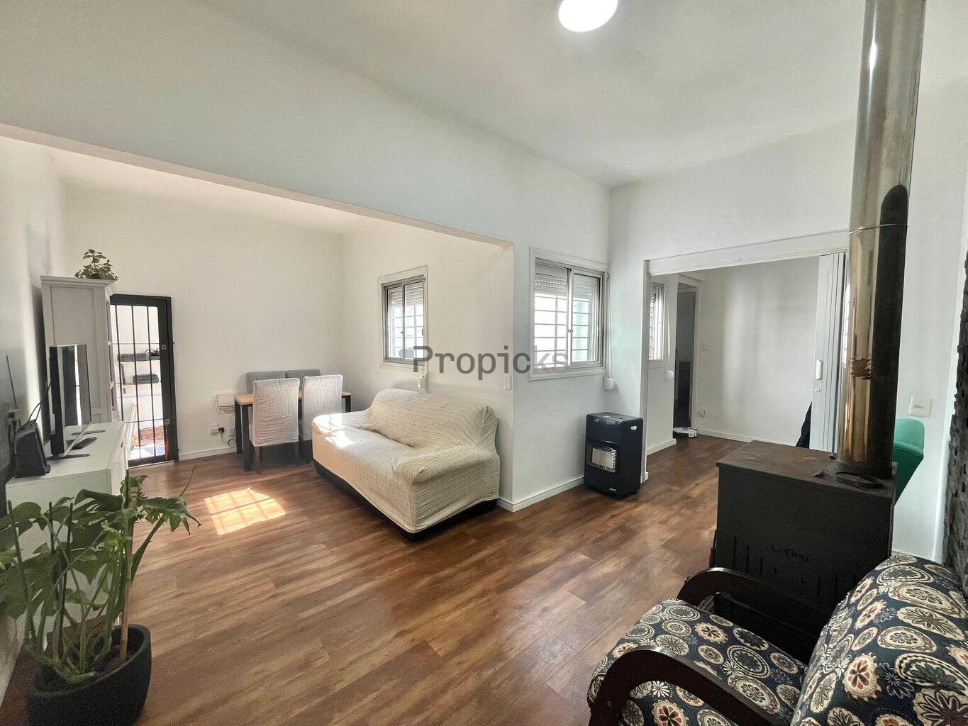 Venta Apartamento 2 Dormitorios y Patio en Barrio Sur