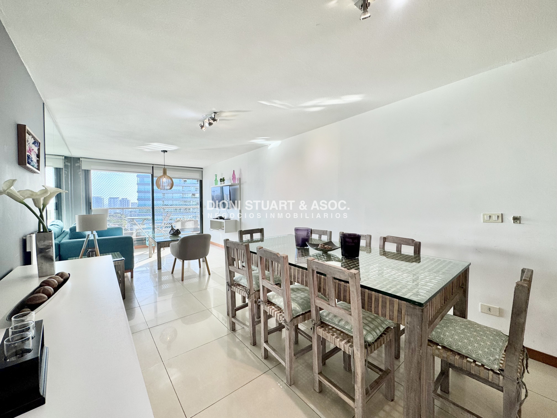 ALQUILER ANUAL O INVERNAL - APARTAMENTO 2 DORMITORIOS EN SUITE + TOILETTE - TODOS LOS AMENITIES · Photo 5
