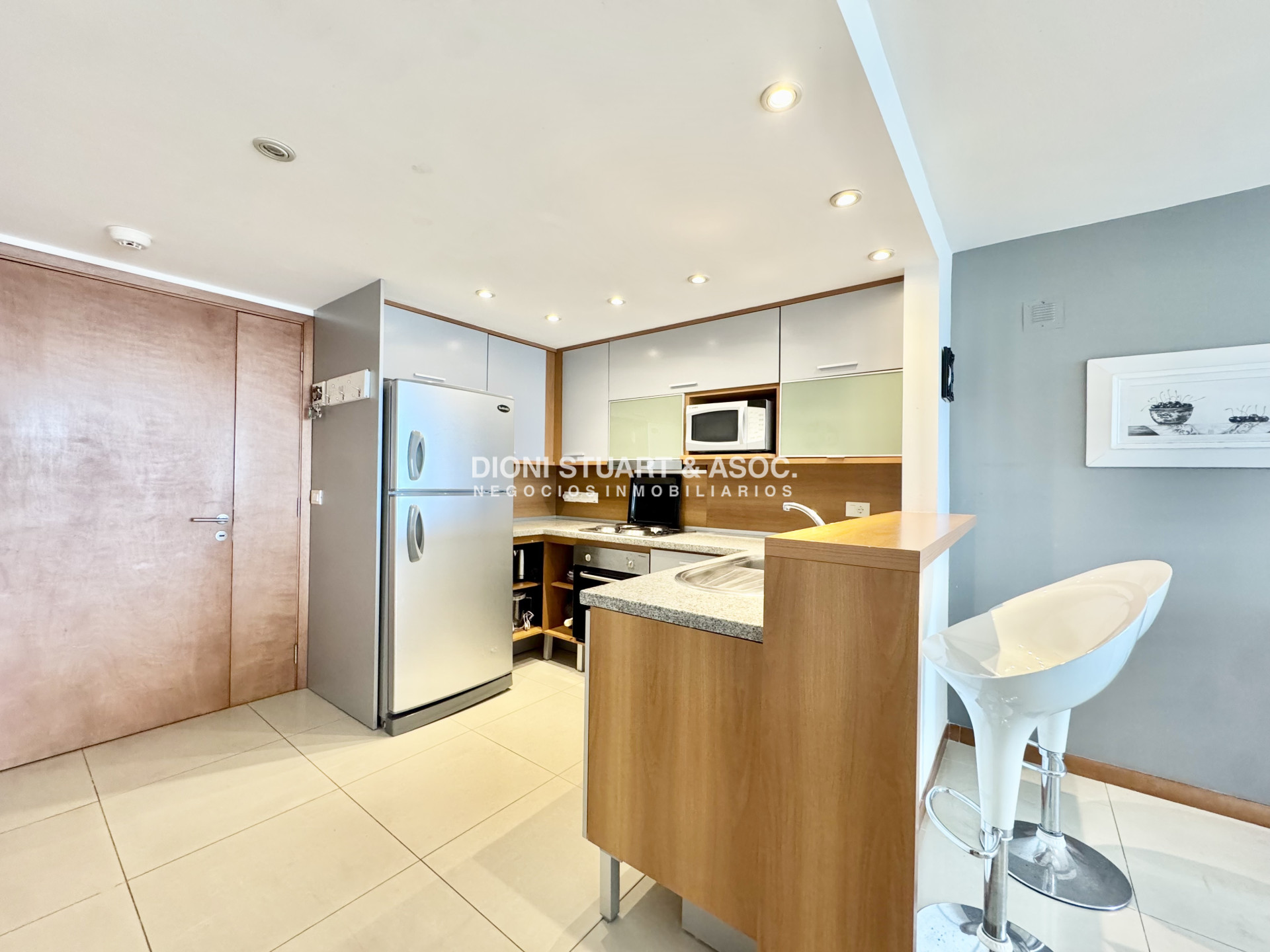ALQUILER ANUAL O INVERNAL - APARTAMENTO 2 DORMITORIOS EN SUITE + TOILETTE - TODOS LOS AMENITIES · Photo 3