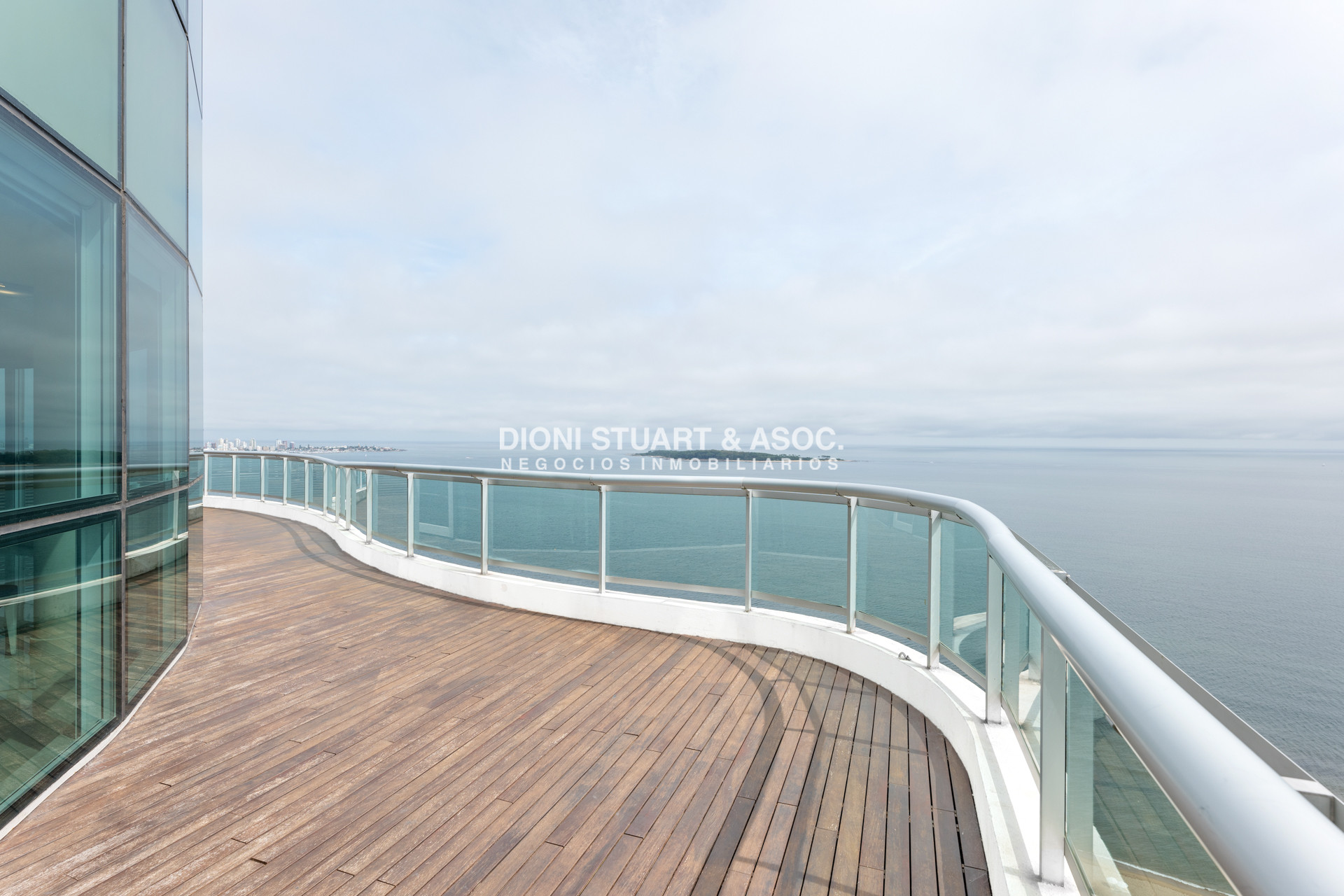 TORRE AQUARELA - PENTHOUSE TRIPLEX - ESQUINA PUNTA BALLENA