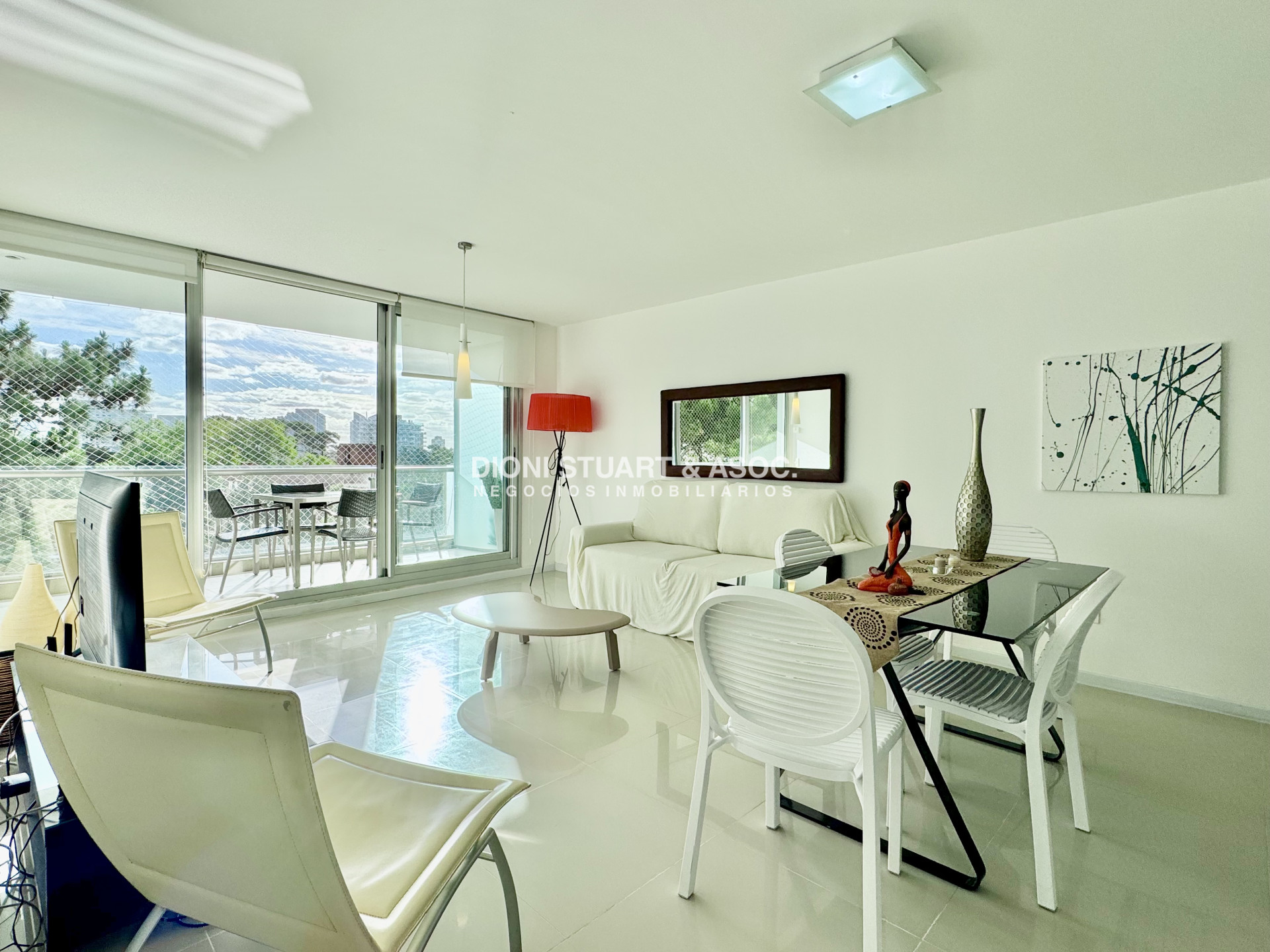 ALQUILER ANUAL O INVERNAL DE 2 DORMITORIOS - BE PUNTA - TODOS LOS AMENITIES · Photo 2