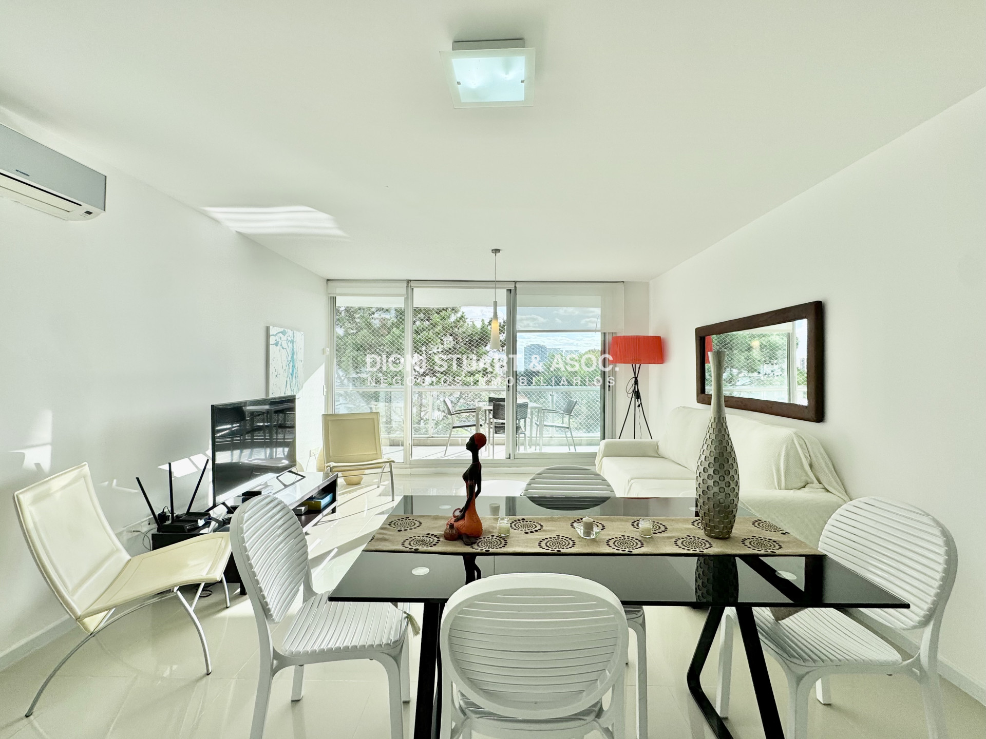 ALQUILER ANUAL O INVERNAL DE 2 DORMITORIOS - BE PUNTA - TODOS LOS AMENITIES · Photo 3