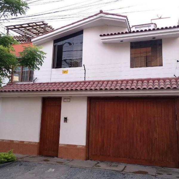 Casa en alquiler en Ate