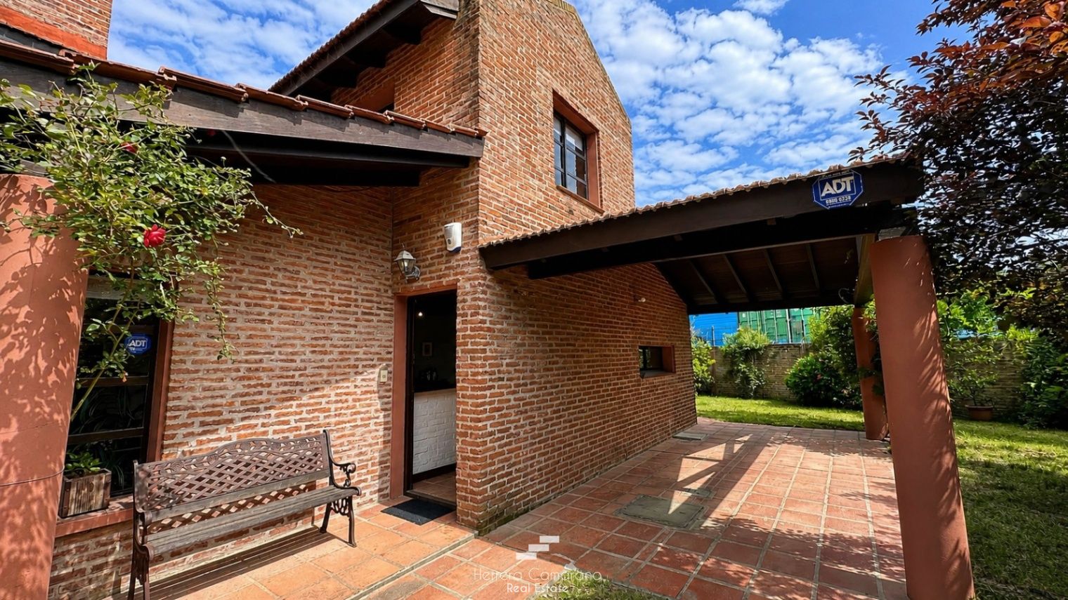 Casa en venta c/ cochera en Médanos de Solymar - foto 5