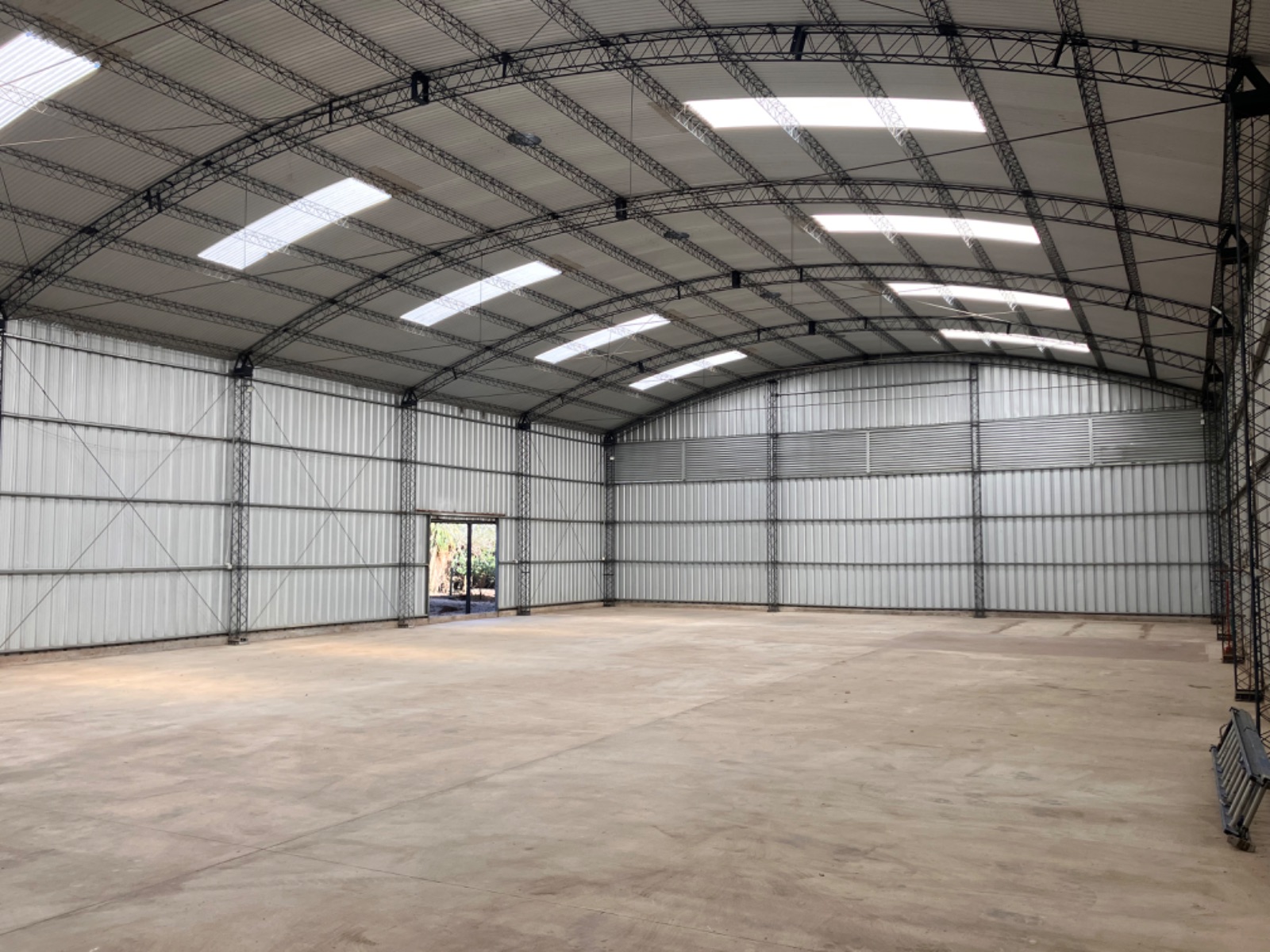 Galpón en alquiler de 1200m2 ubicado en Manga · Foto 4