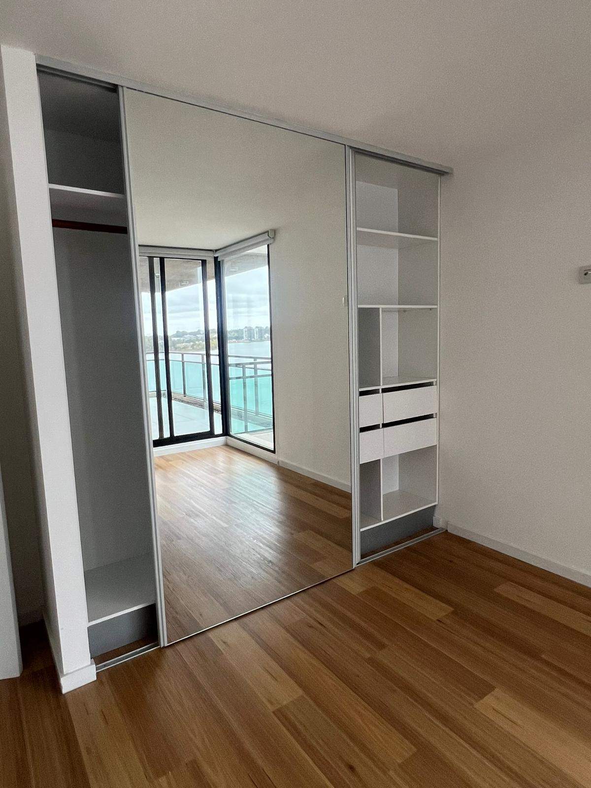 Apartamento en alquiler con cochera en Shangrilá · Foto 10