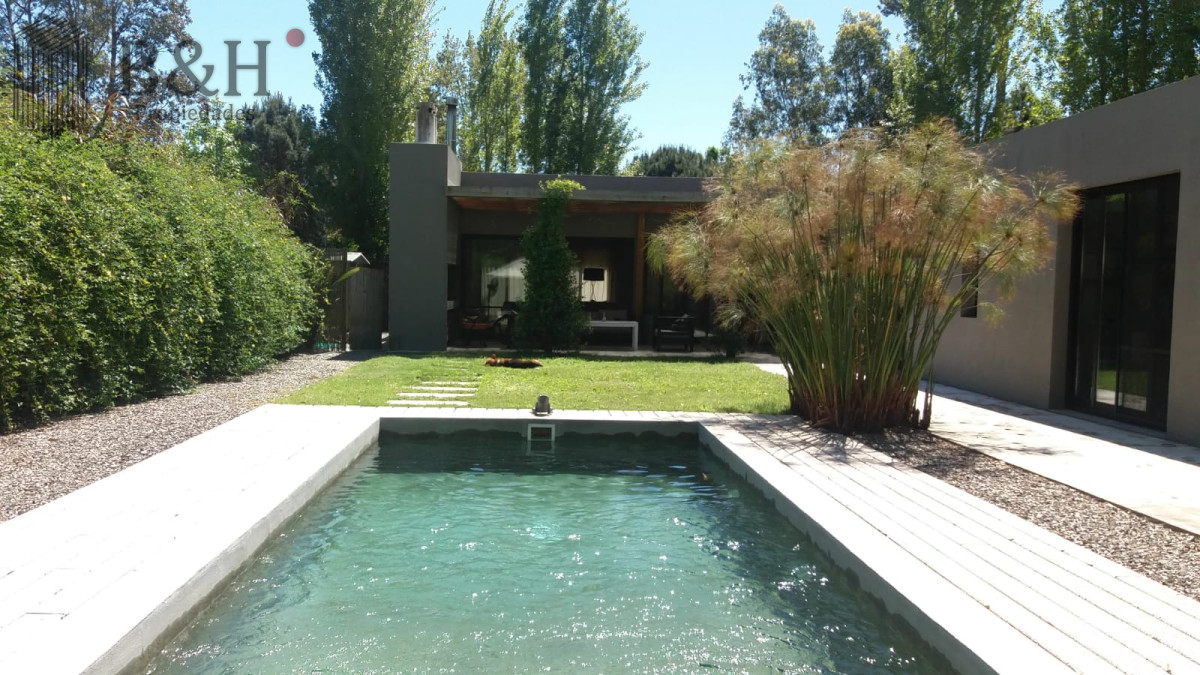 Excelente casa de 3 dormitorios - Punta del Este