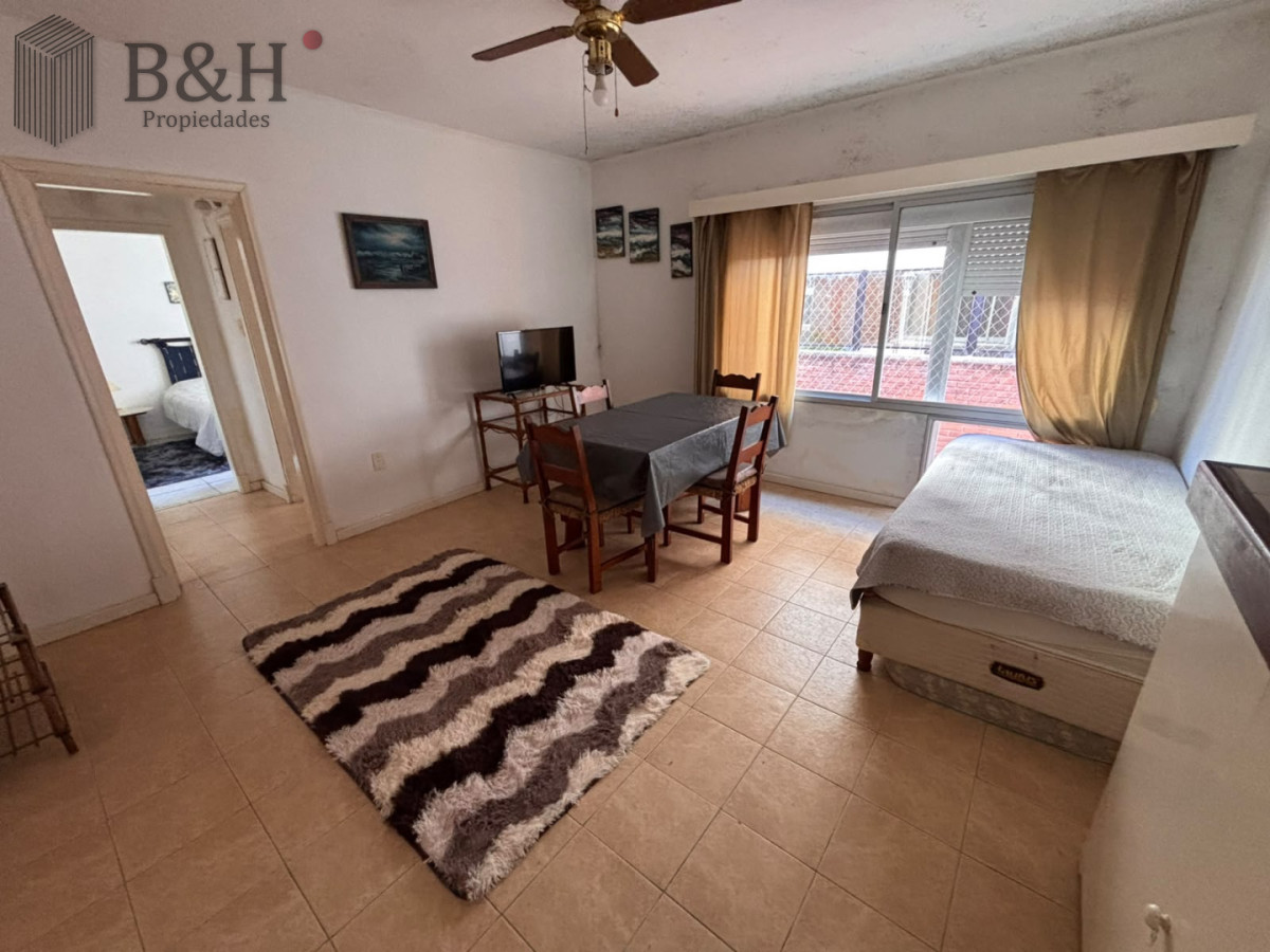 Apartamento de 1 dormitorio en ALQUILER ANUAL, PENINSULA- Punta del este