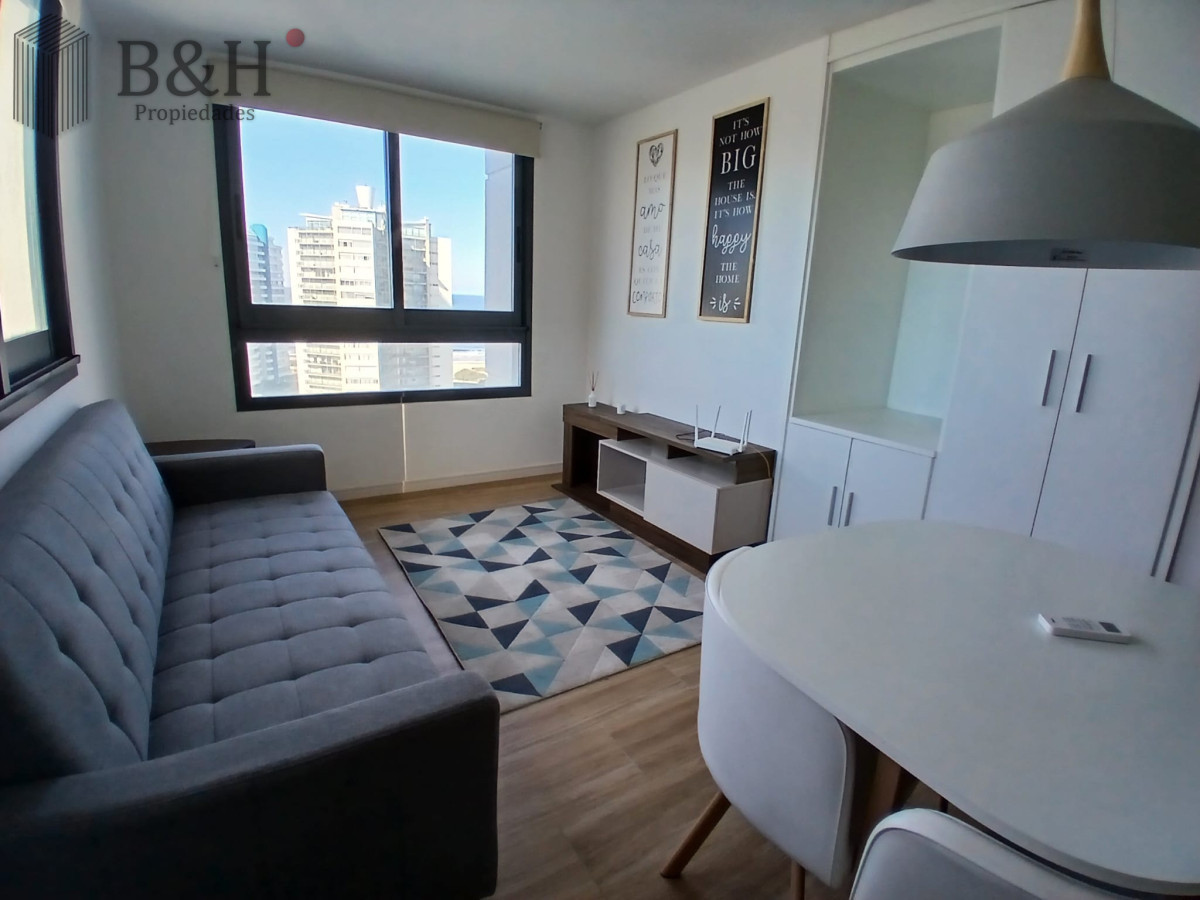 A la venta Punta del Este- Piso Alto 1 dorm con Vista Panorámica