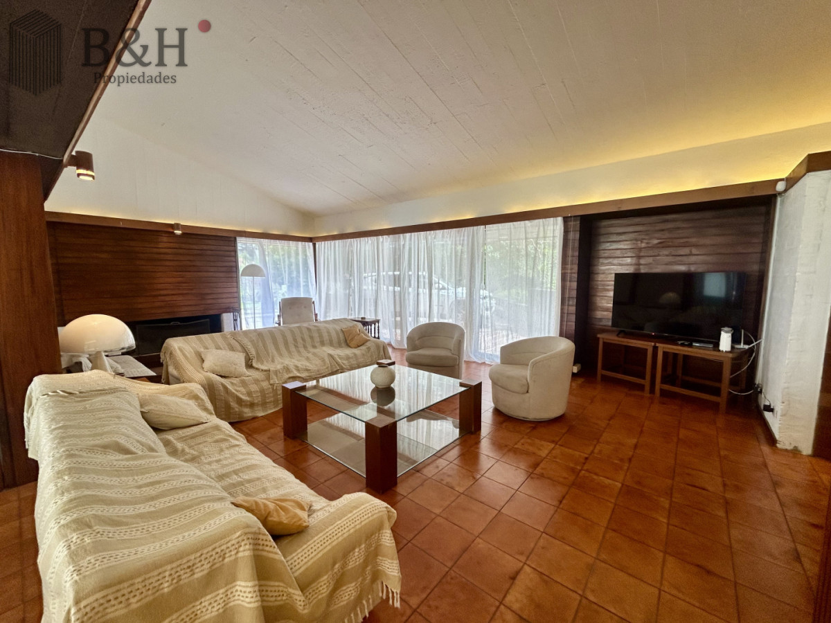 Departamento en venta con baja de precio en Cantegril