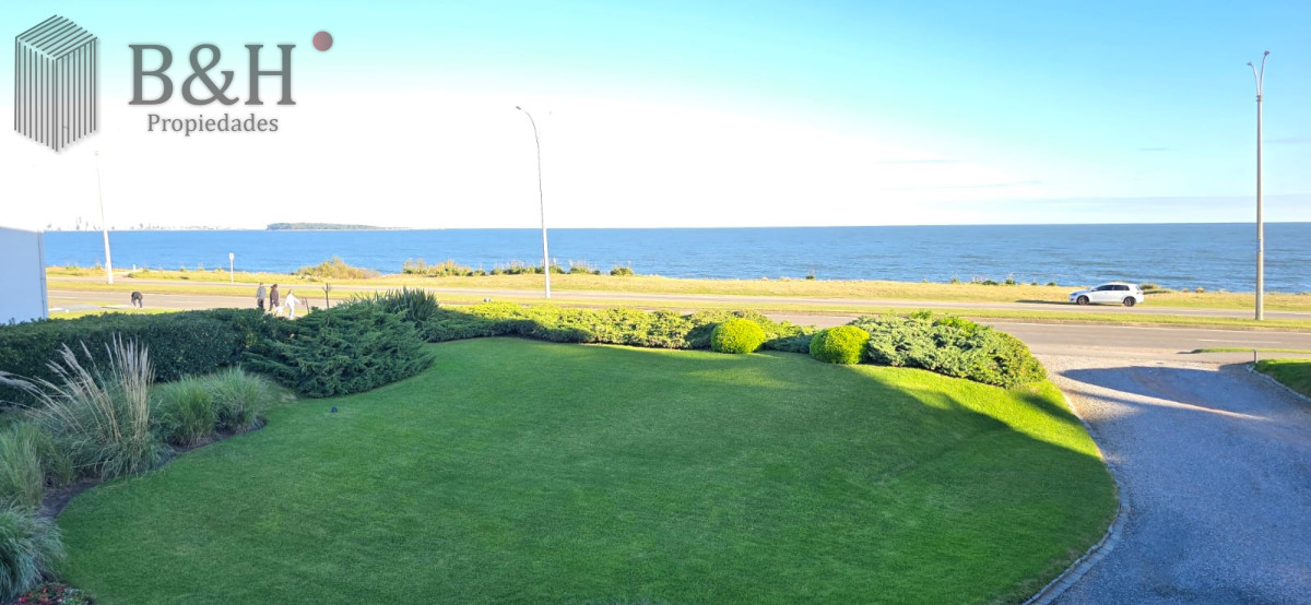 Si te gusta despertar en un departamento frente al mar con vistas al puerto e Isla Gorriti ésta es tu próxima inversión