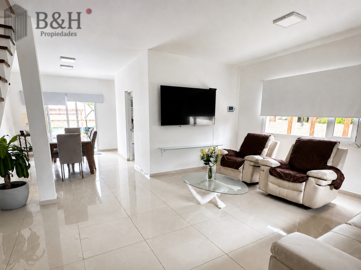 Casa 4 dormitorios alquiler anual Pinares · Foto 3