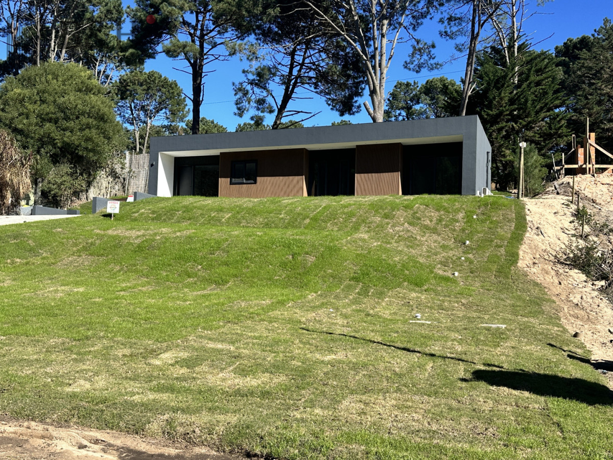Venta casa en Club del lago Punta Ballena