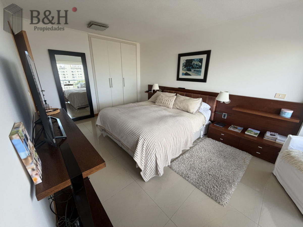 Apartamento 3 Dormitorios Avenida Roosevelt Punta del Este Cochera · Foto 11