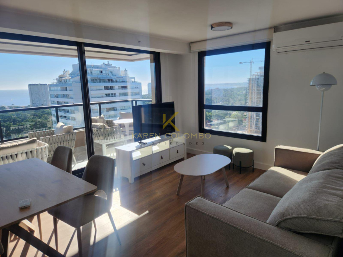 Apartamento de 2 dormitorios sobre Roosevelt · Foto 2