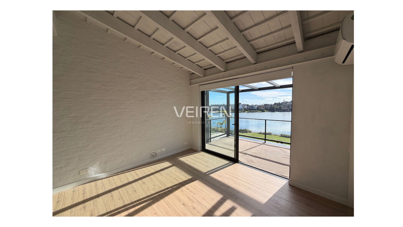 MONOAMBIENTE CON VISTA AL LAGO EN LAWA