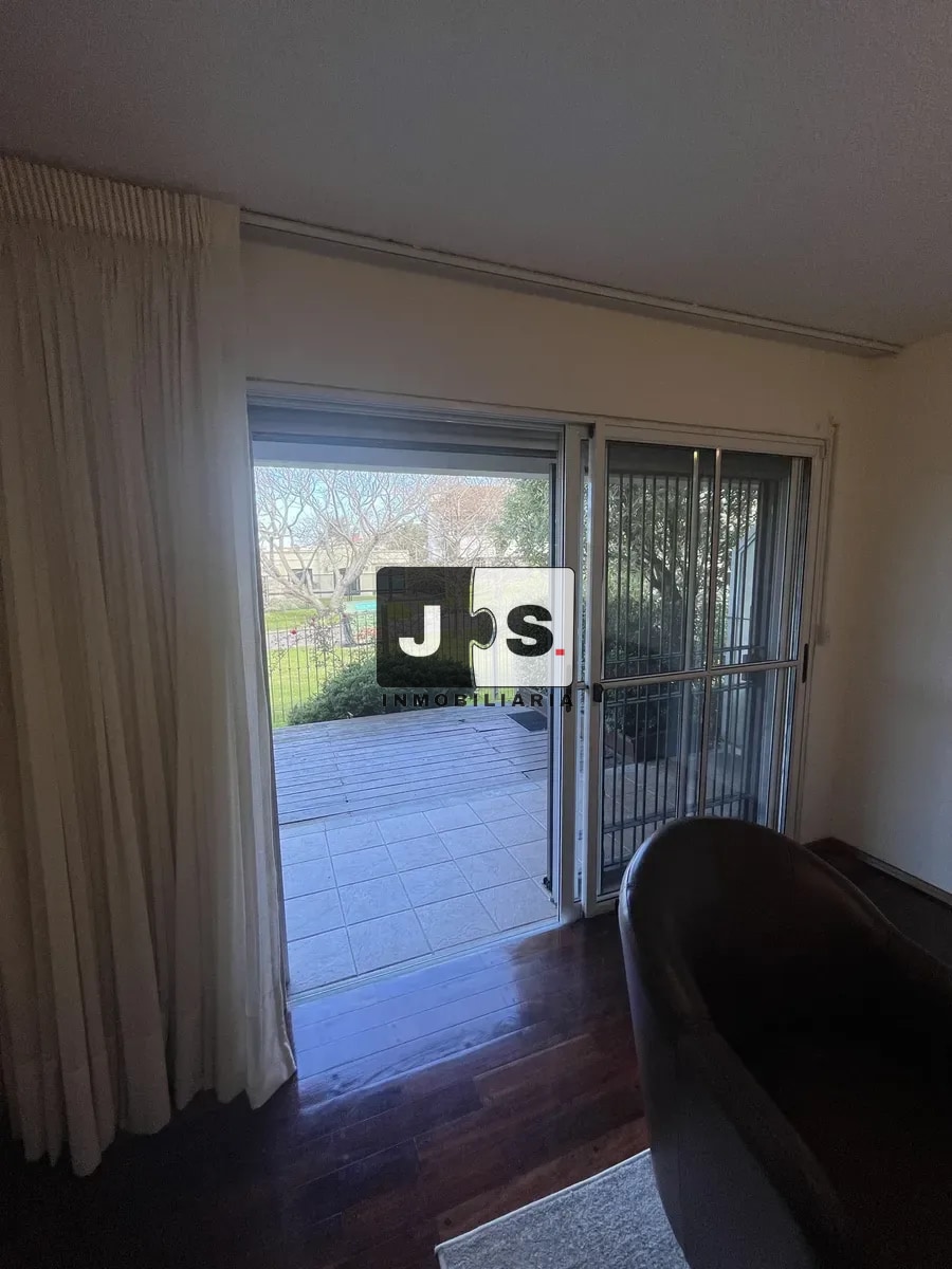 Alquiler de casa de 2 dormitorios en Carrasco c/cochera · Foto 9